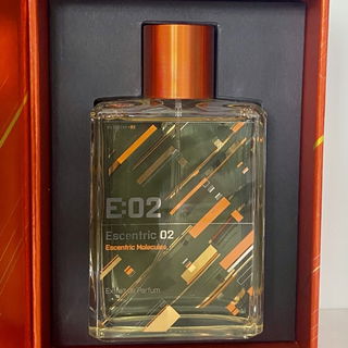 Escentric 02 (Extrait de Parfum) von Escentric Molecules