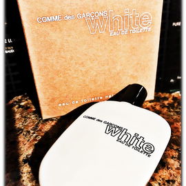 White - Comme des Garçons