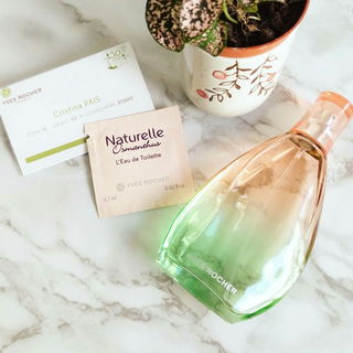 Eau de Toilette Naturelle Osmanthus de Yves Rocher (2015). REF: 78229. Foto de Cristina Pais, revendedora autorizada em Portugal.