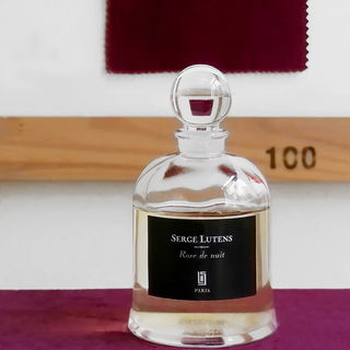 Rose de Nuit von Serge Lutens