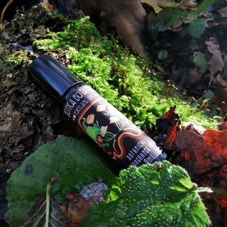 Mushroom Hunting (Perfume Oil) von Botica Botanica