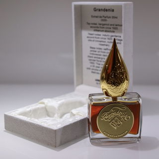 Grandenia von Areej Le Doré