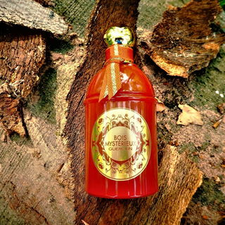 Bois Mystérieux / Songe d'un Bois d'Été von Guerlain