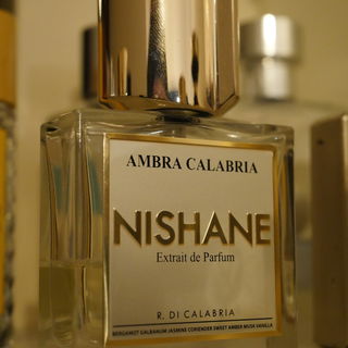 Ambra Calabria by Nishane