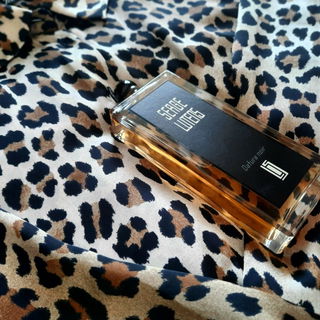 Datura noir (Eau de Parfum) by Serge Lutens