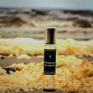 Nothing but Sea and Sky von Une Nuit Nomade