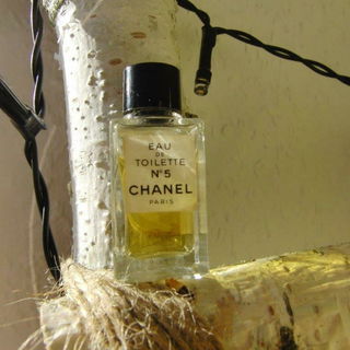 N°5 (Eau de Toilette) - Chanel