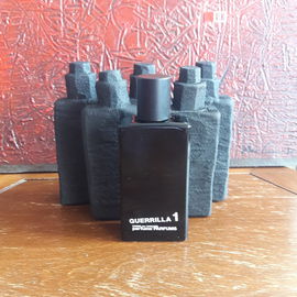 Guerrilla 1 - Comme des Garçons