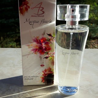 Masque Fleurie by Anna Biondi
