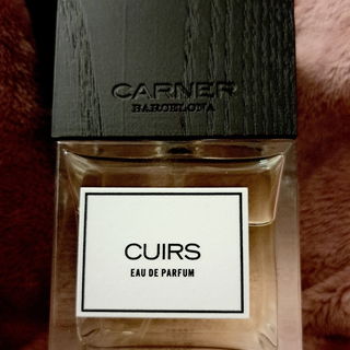 Cuirs by Carner