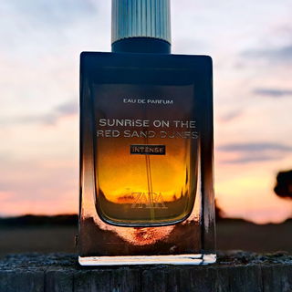 Sunrise on the Red Sand Dunes Intense von Zara