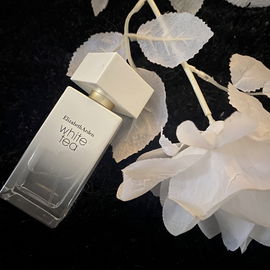Crystal Noir (Eau de Parfum) - Versace