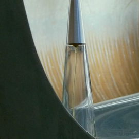 L'Eau d'Issey (Parfum) - Issey Miyake
