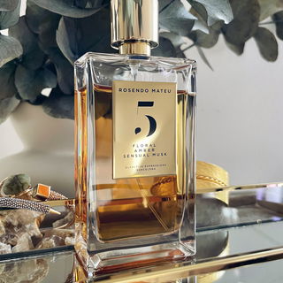 5 - Floral, Amber, Sensual Musk (Eau de Parfum) von Rosendo Mateu - Olfactive Expressions