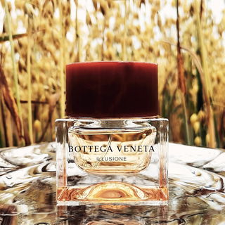 Illusion oder Wirklichkeit? Nein, es ist wirklich Illusione im Haferfeld..