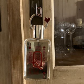 Queen von Fragrance World