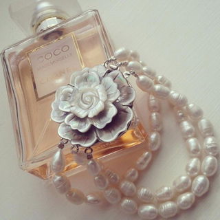 by Iris983