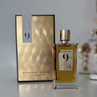 9 - Wood, Osmanthus, Vanilla - Rosendo Mateu - Olfactive Expressions