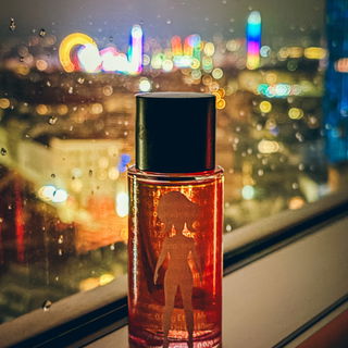 Heute die Parfümerie Osmethica in Wien besucht und diesen Duft erstanden 😃 Im Hintergrund der Wiener Prater.