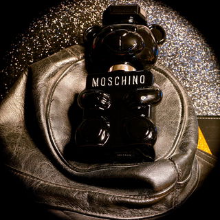 Toy Boy von Moschino