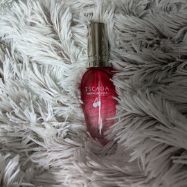 Cherry in Japan - Escada