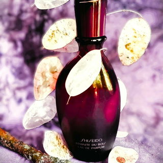 Féminité du Bois (Eau de Parfum) by Shiseido