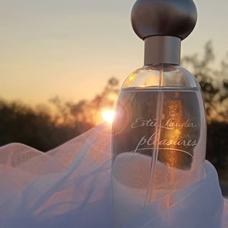 Pleasures (Eau de Parfum) by Estēe Lauder
