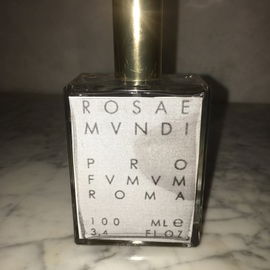 It could be a good perfume of roses to start in this note of perfumery.