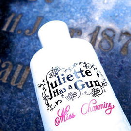 Miss Charming - Juliette Has A Gun