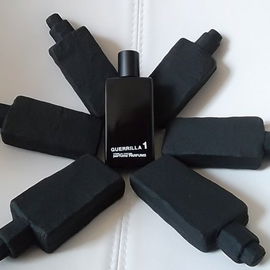 Guerrilla 1 - Comme des Garçons