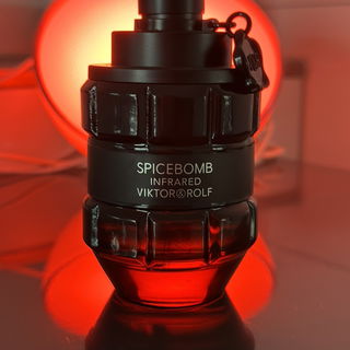 Spicebomb Infrared (Eau de Toilette) von Viktor & Rolf