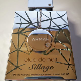 Molecule 01 + Guaiac Wood - Escentric Molecules