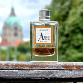 ***Warm-weich vanille-tonka-verambert mit Pflaumenfruchthauch. Perfekte Duftumarmung für den Herbst und kühle Spätsommertage. Lieben Dank fürs Vorbeischauen. 🥰***