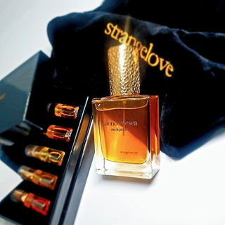 silencethesea (Eau de Parfum) - Strangelove NYC