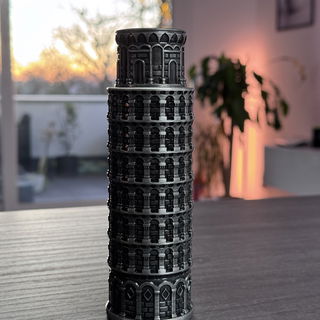Pisa - Lattafa Pride