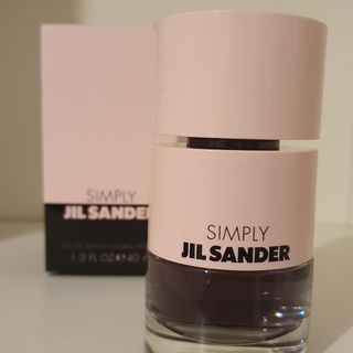 Simply (Eau de Parfum Poudrée Intense) by Jil Sander