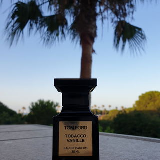 Tobacco Vanille (Eau de Parfum) by Tom Ford