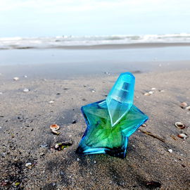 Angel Sunessence Édition Bleu Lagon - Mugler