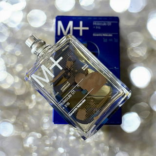 Molecule 01 + Iris von Escentric Molecules