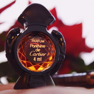 A true gem - little but grand in the wide world of perfumery :)