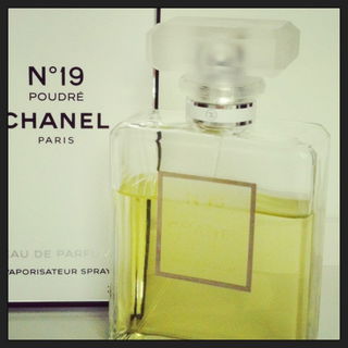 N°19 Poudré von Chanel