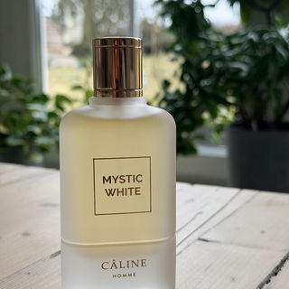 Mystic White - Câline