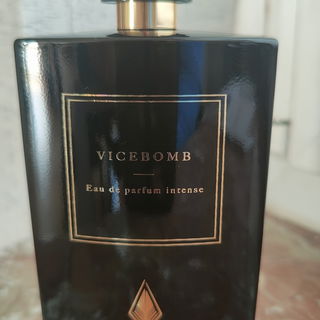 Vicebomb von Simone Andreoli