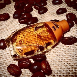 Mehr Kaffee im Namen als im Duft. Ein oder zwei Böhnchen in der Basis.