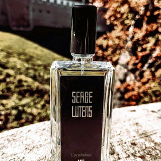 L'orpheline von Serge Lutens