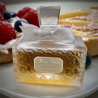 Miss Dior (Extrait de Parfum Original) by Dior