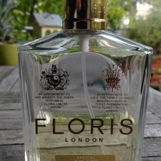 Special No. 127 / Original Gentlemen's Cologne von Floris