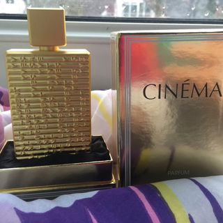 Cinéma (Parfum) von Yves Saint Laurent