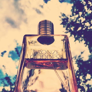 Bronze Goddess 2015 - Estēe Lauder