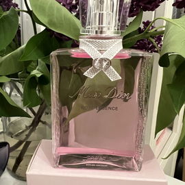 Miss Dior Rose Essence - Dior